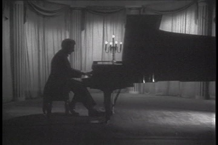 Thumbnail image for Liberace Thanksgiving